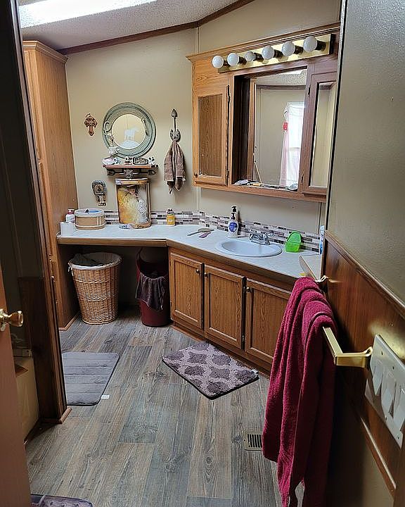 211 W Friend St, Englewood, KS 67840 Zillow