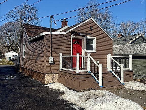 2nd image of 66 Starling St