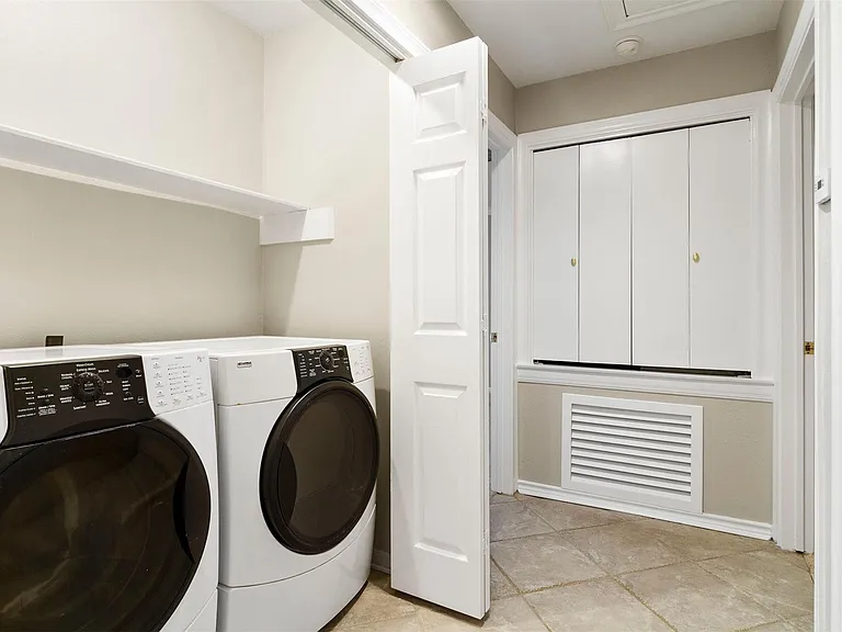 1042 Augusta Dr #1042 — Photo 14