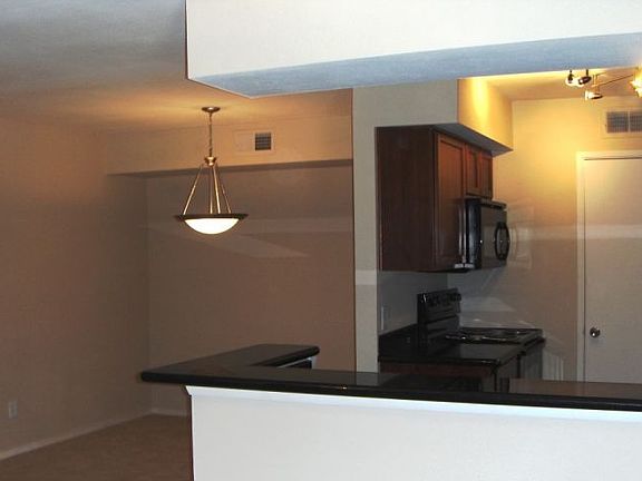2nd image of 17625 N 7th St APT 2005
