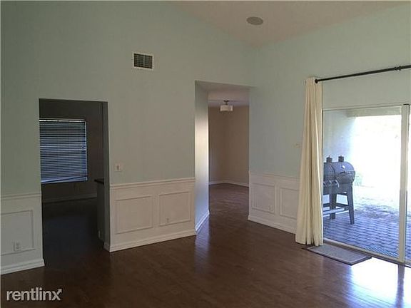 5207 Lake Boulevard 3