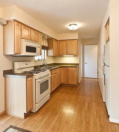 3rd image of 4656 Irwindale Dr