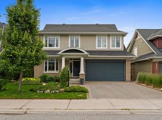 564 Erinwoods Cir, Ottawa, ON K2J5M8