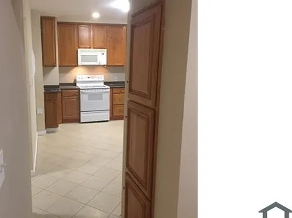 40 Dresser St #2, Southbridge, MA 01550