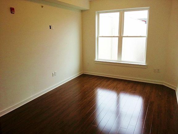 5th image of 1254 N Carlisle St #3