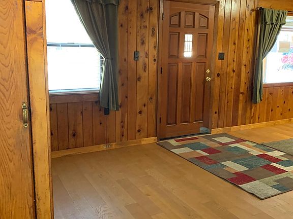 4th image of 1106 Ski Run Blvd