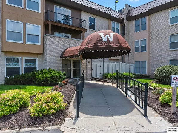 12727 W Dodge Rd APT 124C, Omaha, NE 68154