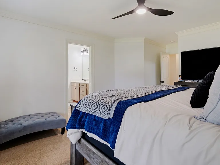73 Falconridge Dr — Photo 24