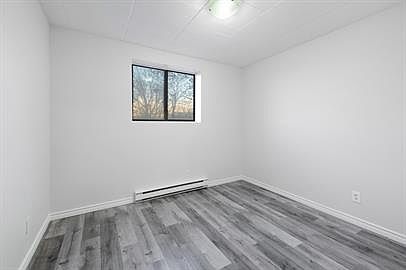 4th image of 591 Wellington Ave #203