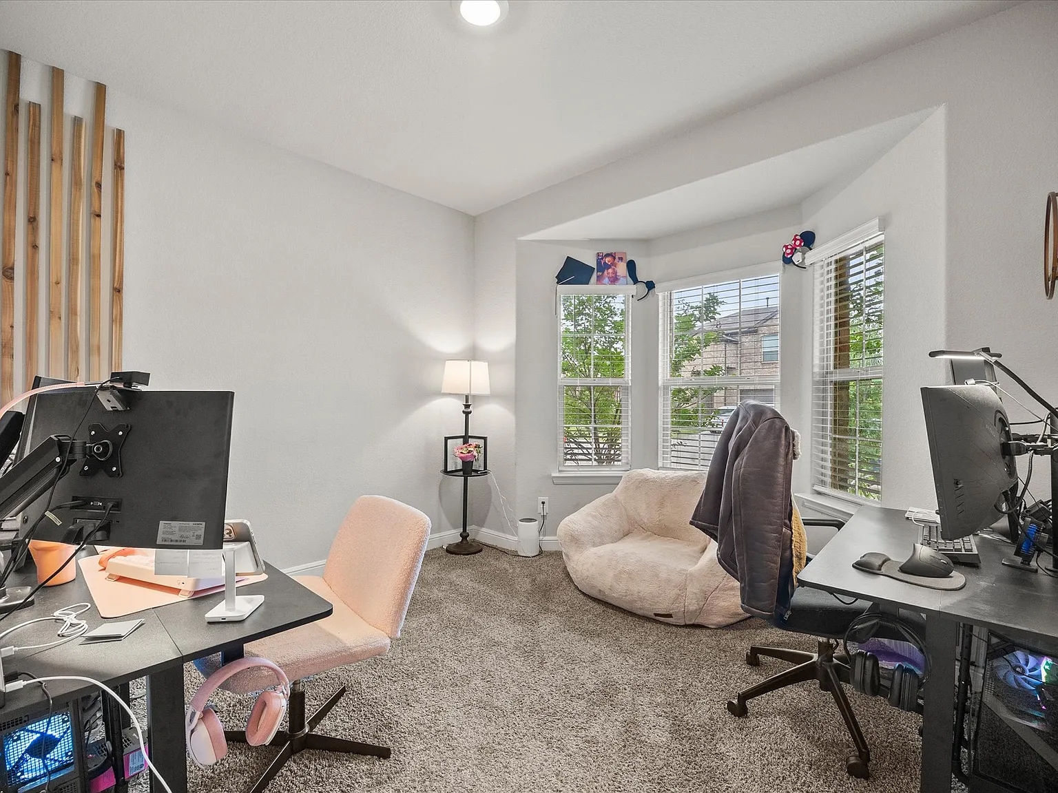 4 bed, 2105 sqft, $2,450 — Photo 3