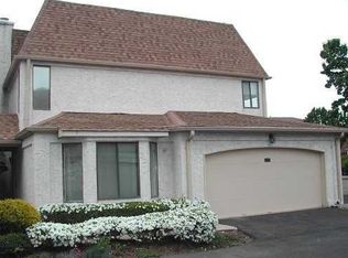 55 Carriage Pl, Edison, NJ 08820