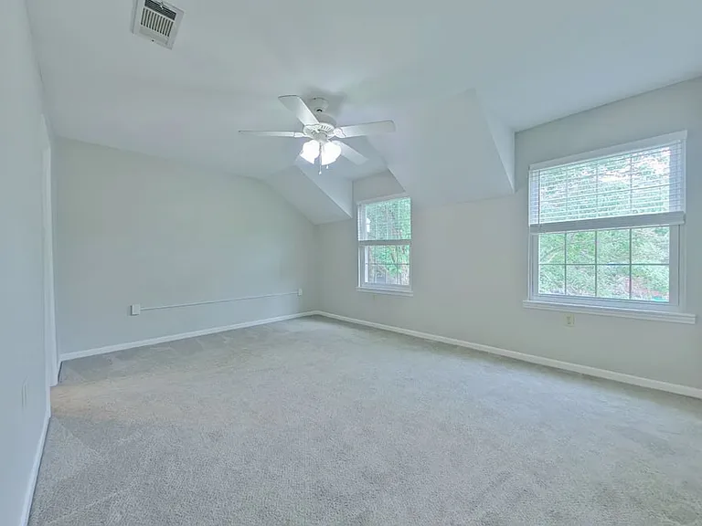 107 Skinner Cir — Photo 9