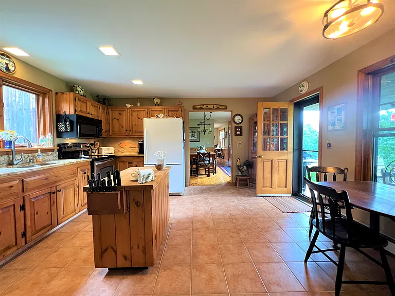151 Walton Rd — Photo 3