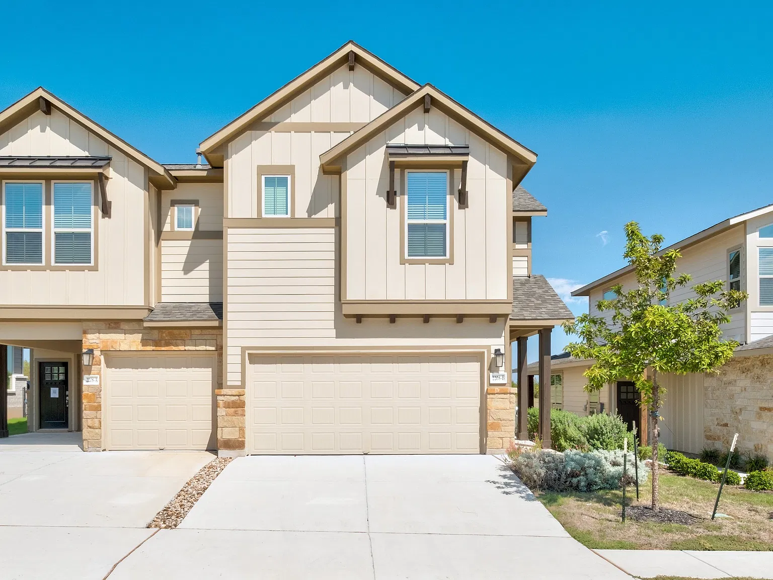 3 bed, 2.5 bath, 1517 sqft, $1,995 — Photo 1