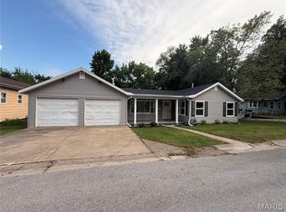 3121 Rendlen Ave, Hannibal, MO 63401