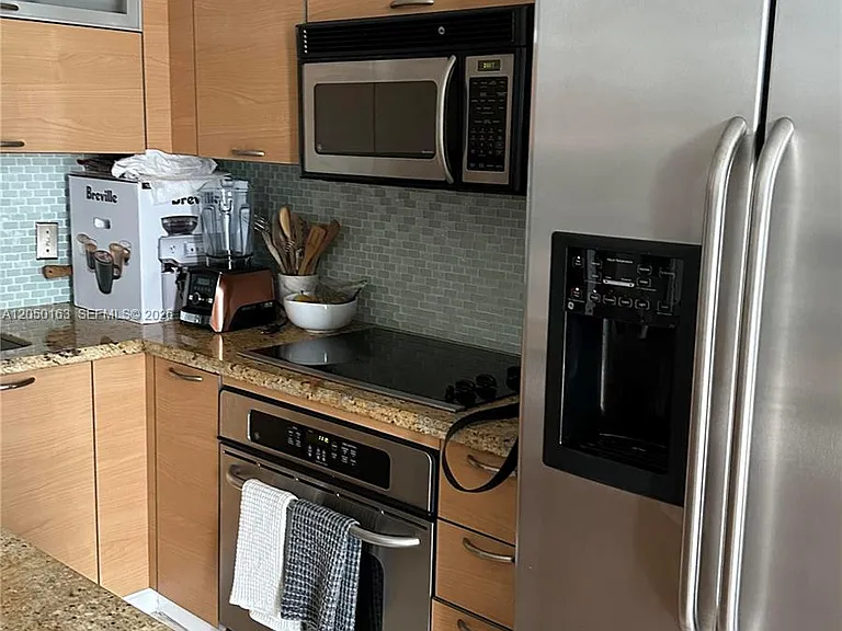 3180 SW 22nd Ter #507 — Photo 4
