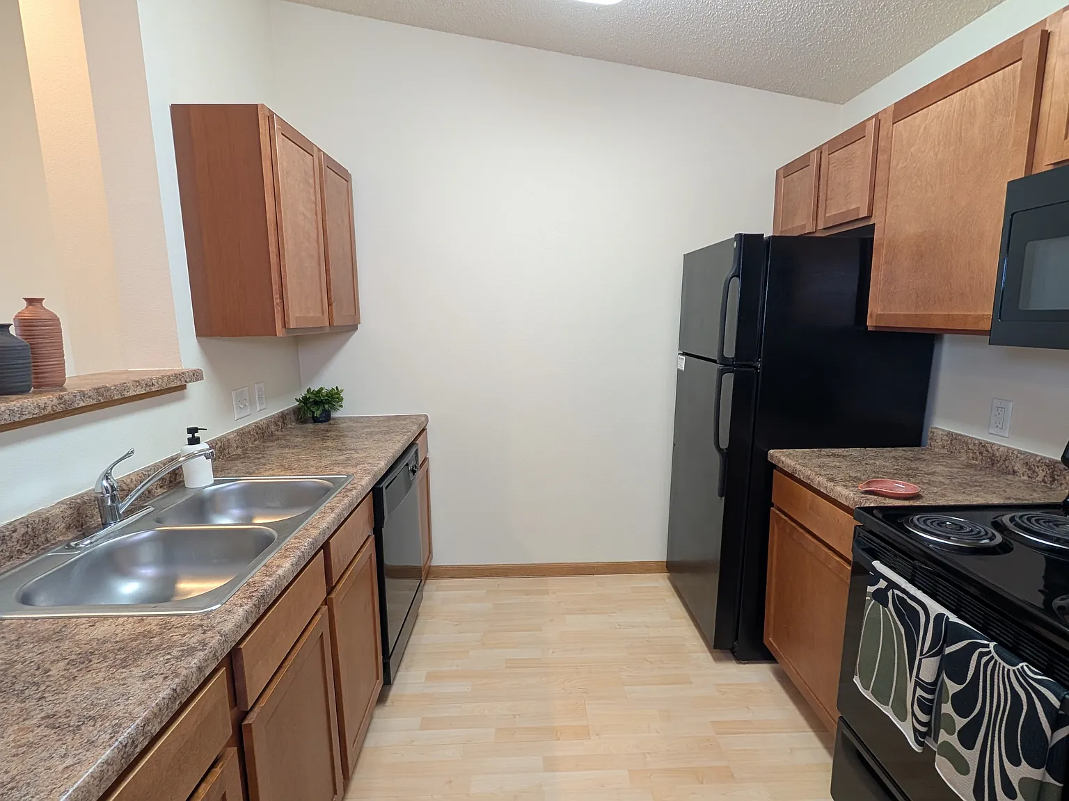 Amber Ridge Apartments — Photo 4