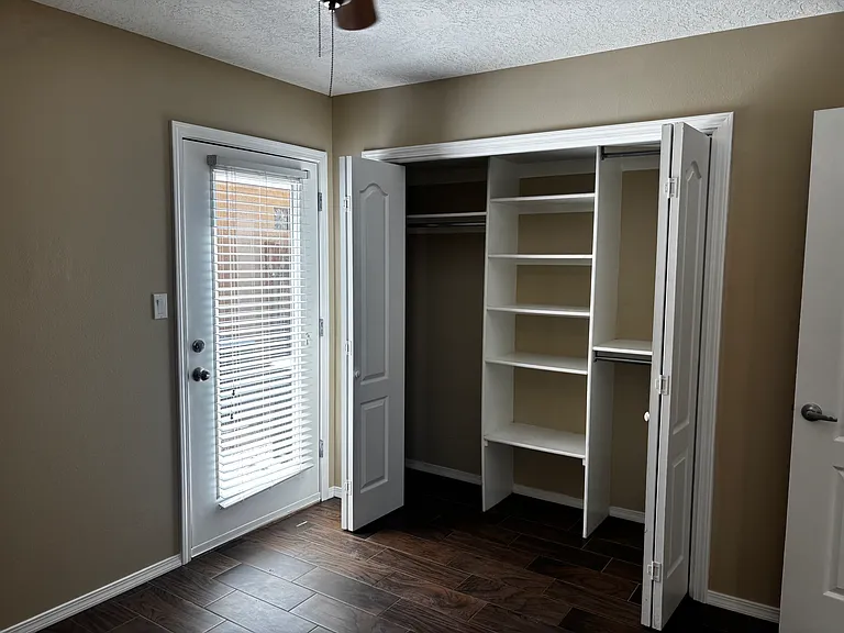 413 Harvard Dr SE #C — Photo 5