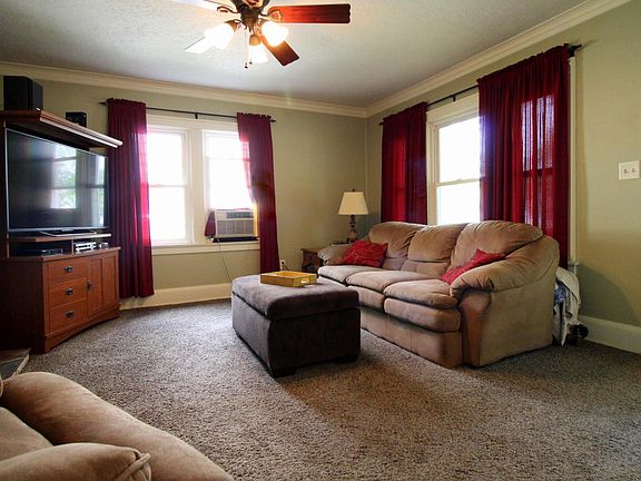 2nd image of 420 Pleasantview Dr
