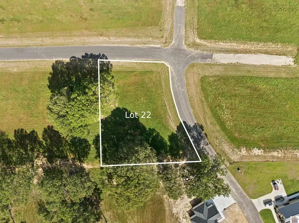 261 Ayly Estates Dr, Mayfield, KY 42066