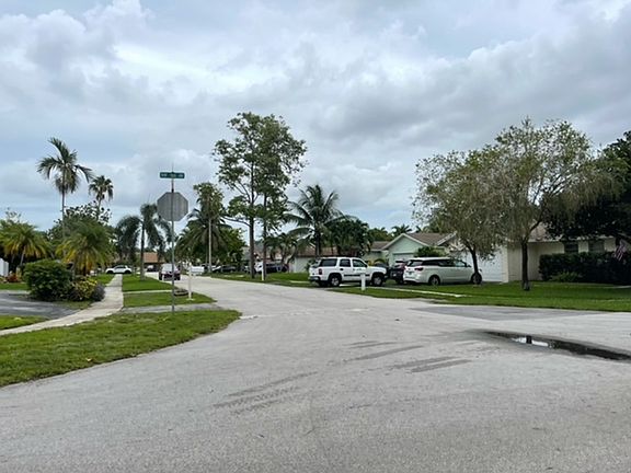 4th image of 9390 NW 33rd Mnr