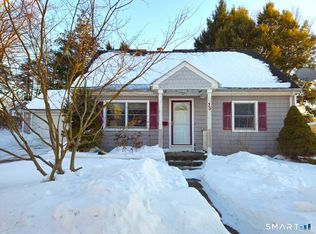 35 Lardner Rd, Bristol, CT 06010