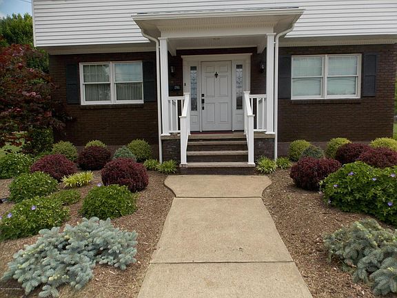 4th image of 245 Slocum St