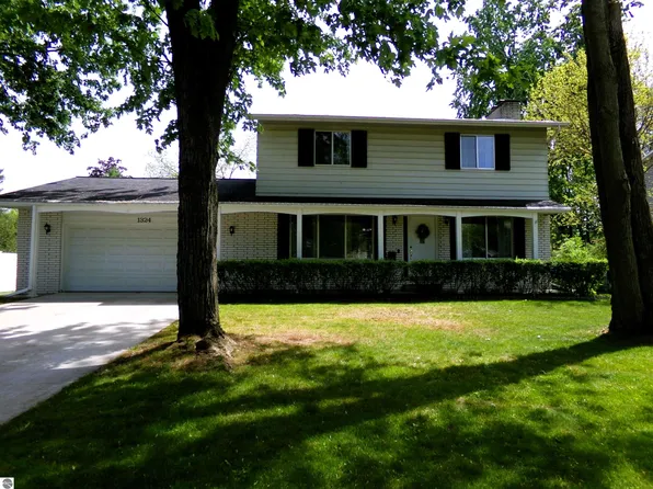 1324 E Bennett Ave, Mount Pleasant, MI 48858