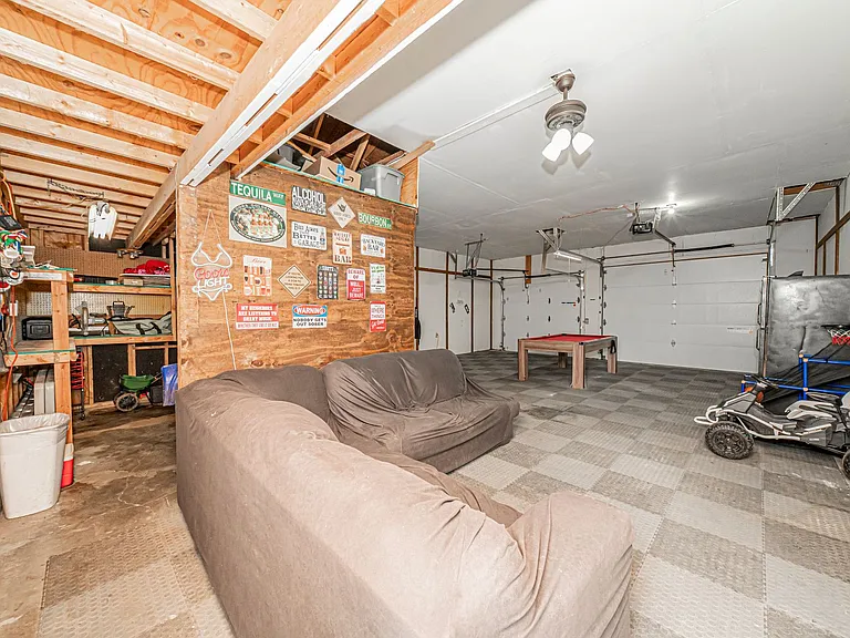 224 W Chestnut St — Photo 6