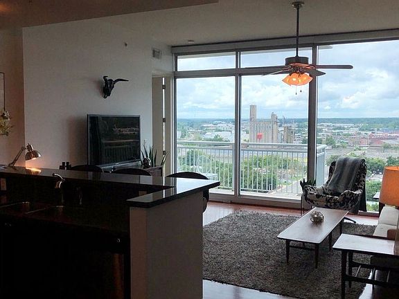 4th image of 301 Virginia St #16-1606