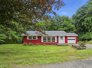 71 Cedar Ter, Russell, MA 01071