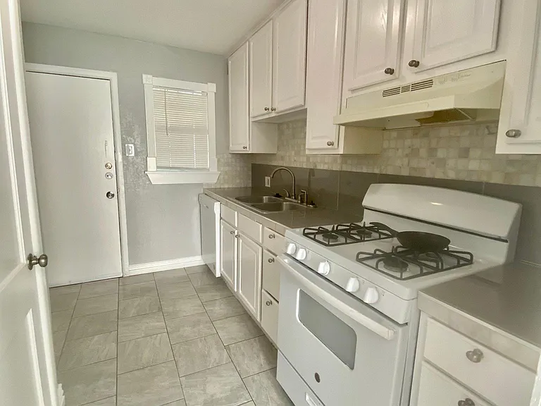 10609 Aledo Dr — Photo 6