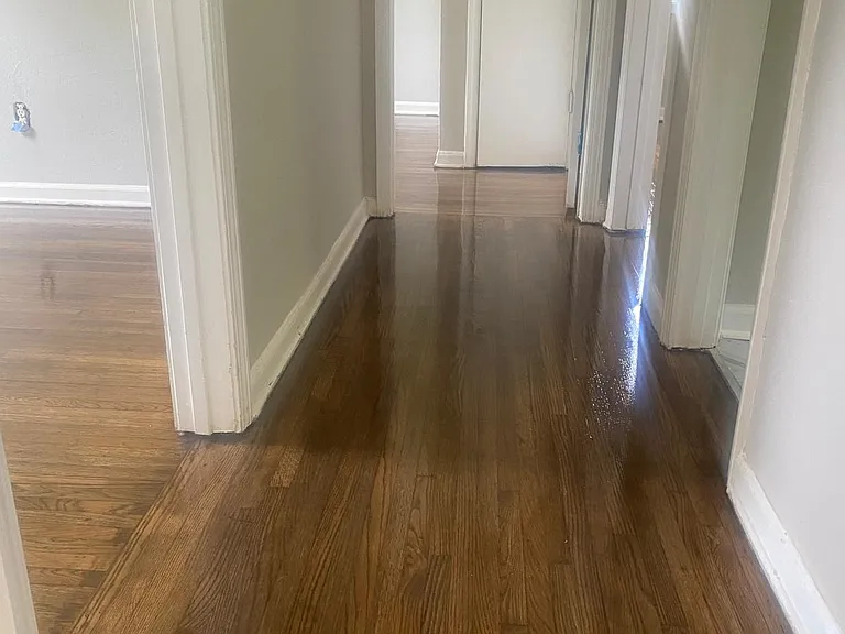 4214 Glenbrook St — Photo 2