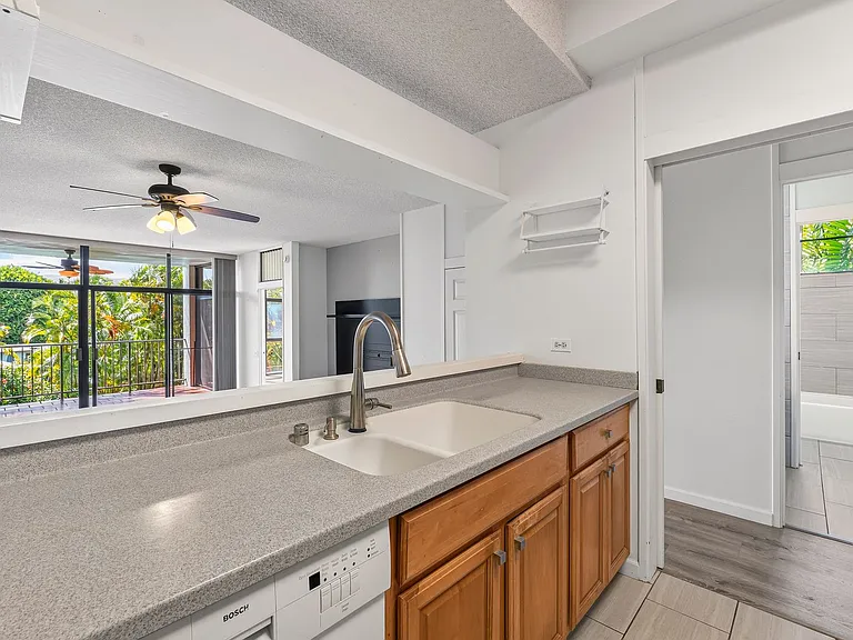 1030 Aoloa Pl #209B — Photo 4