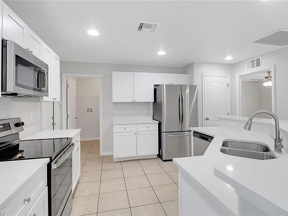 5th image of 2204 NW 18th TER