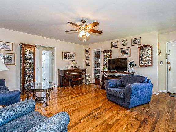 3rd image of 1732 201st St