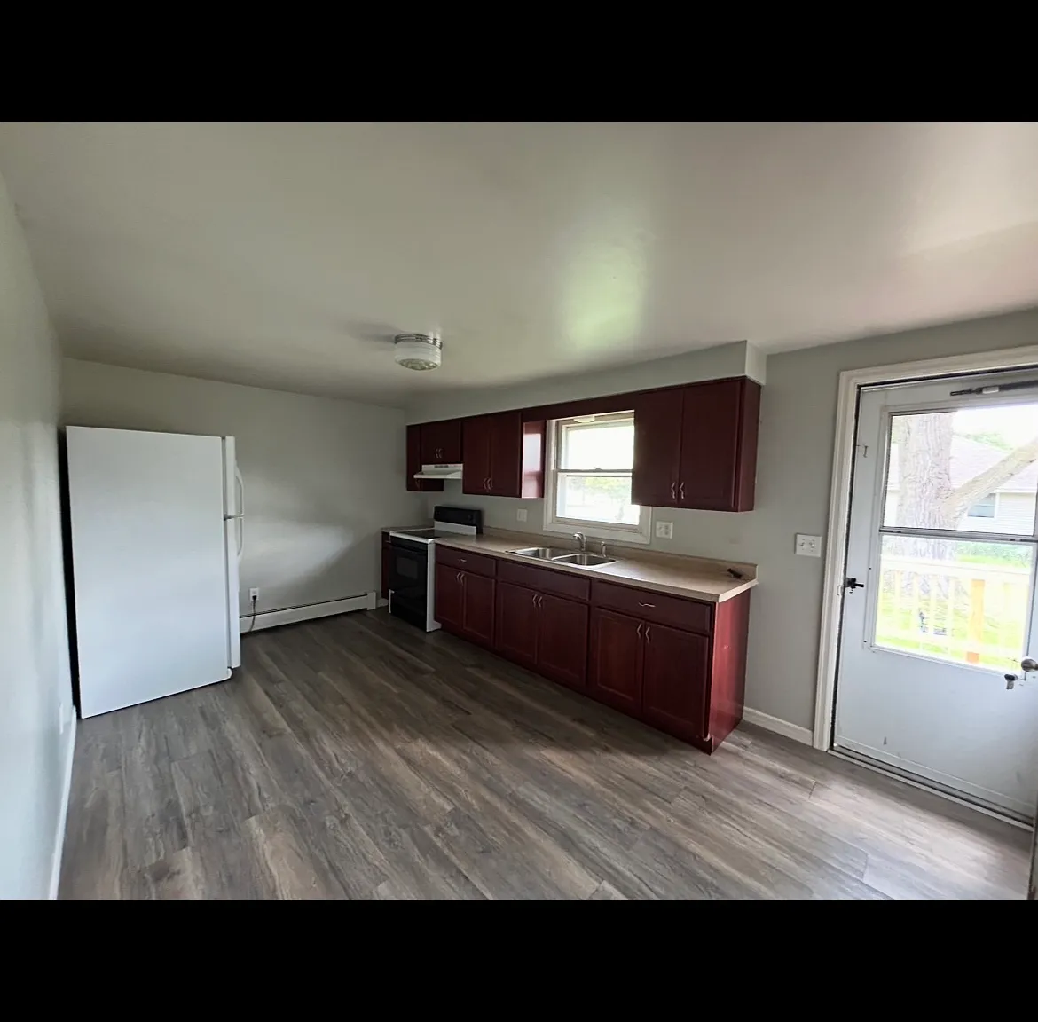 2 bed, 1.5 bath, 1250 sqft, $1,400 — Photo 4