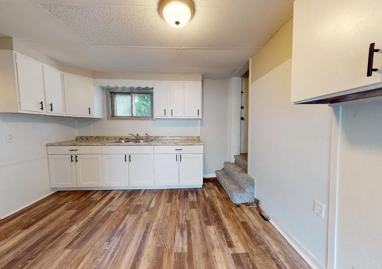 Huge 4 Bedroom Single Family House - almost 1500 SQ FT! — Photo 1