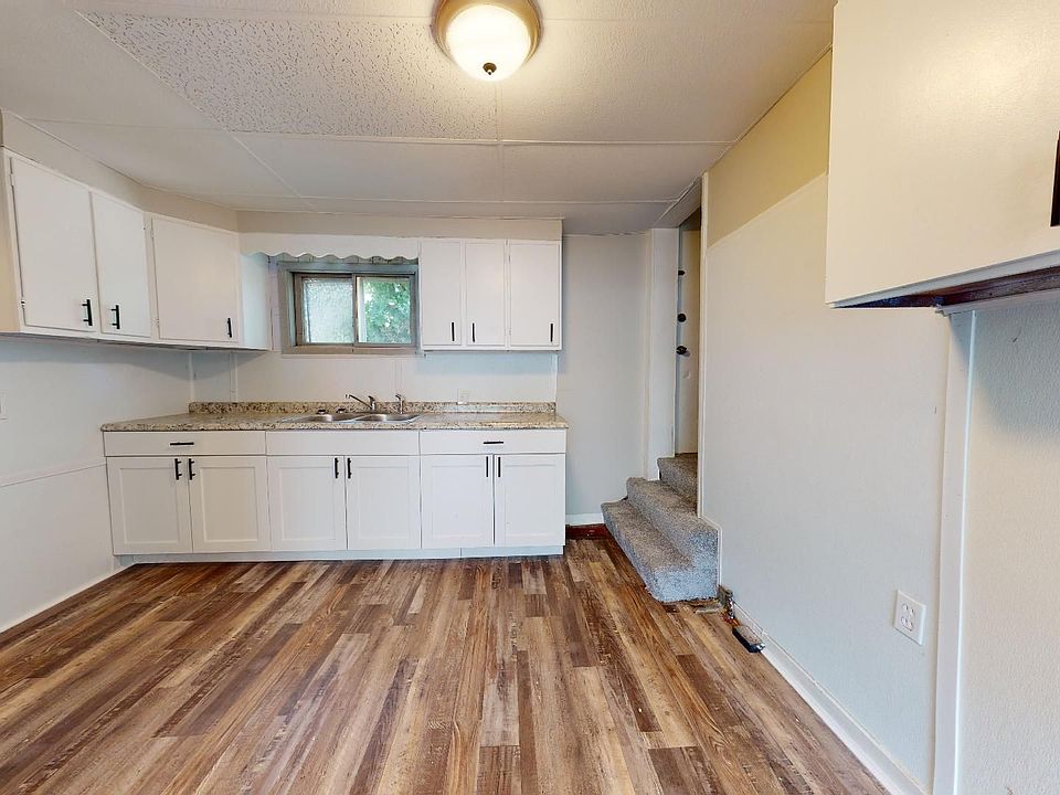 1st image of 9516 Larnder Ave
