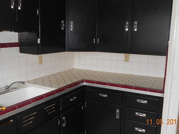 5th image of 14 Iris Ave