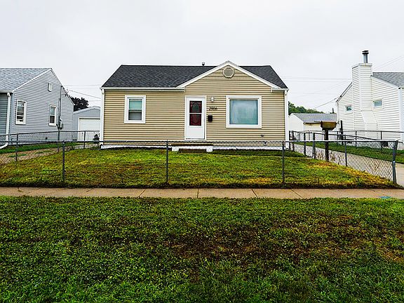 4th image of 2906 8th Ave