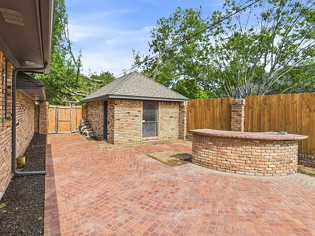 1178 Oval Dr — Photo 48