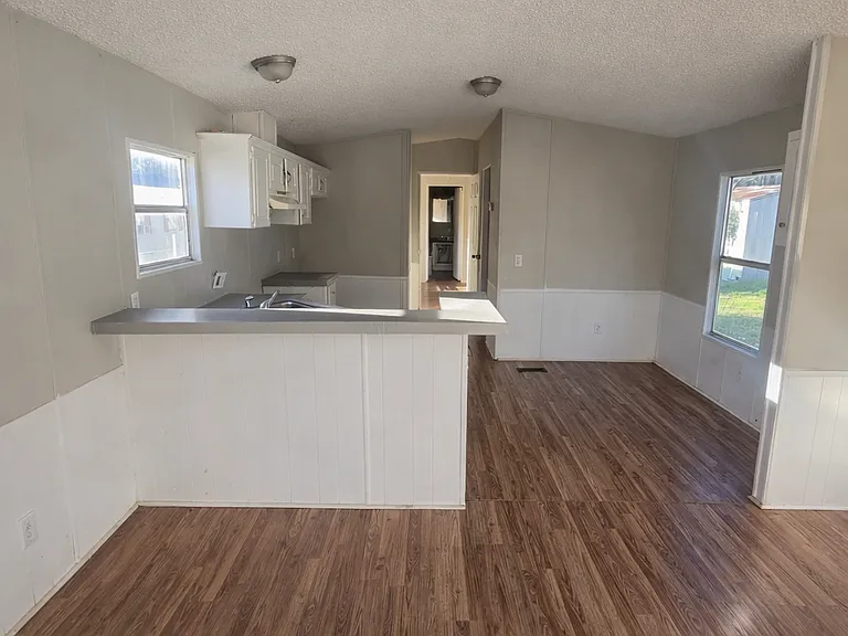 110 Deborah Dr — Photo 24