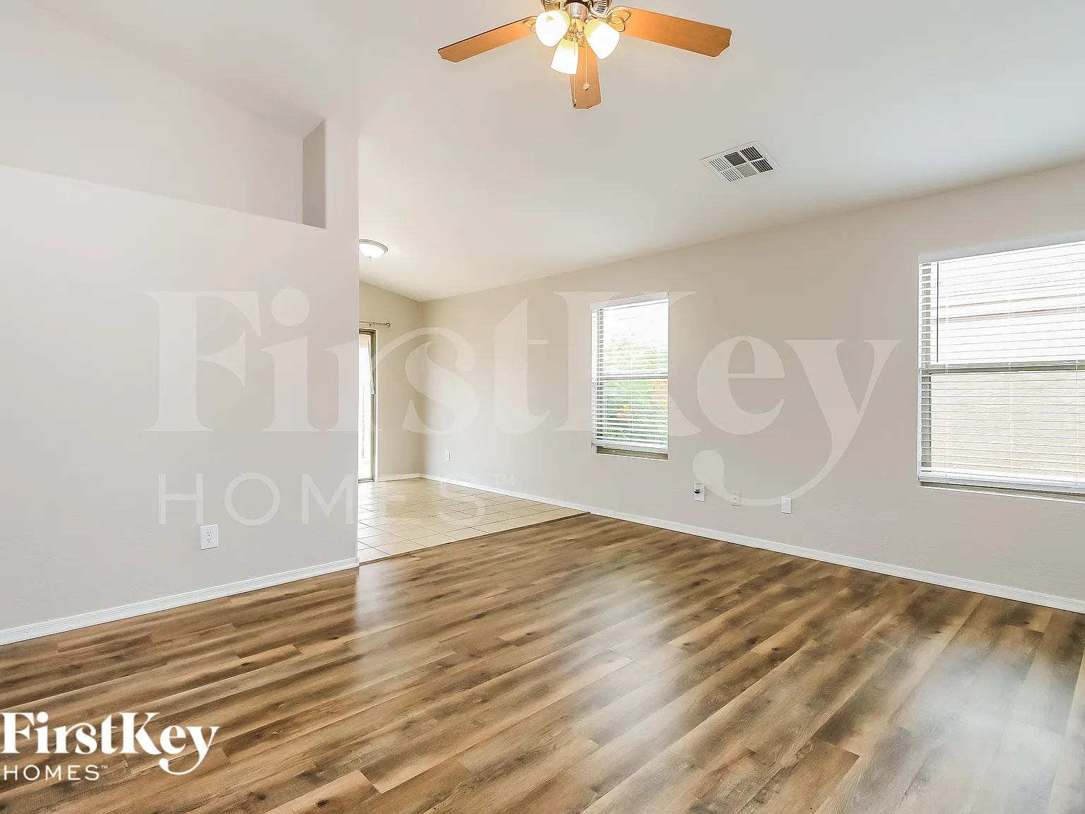 3 bed, 2.0 bath, 1073 sqft, $1,695 — Photo 4
