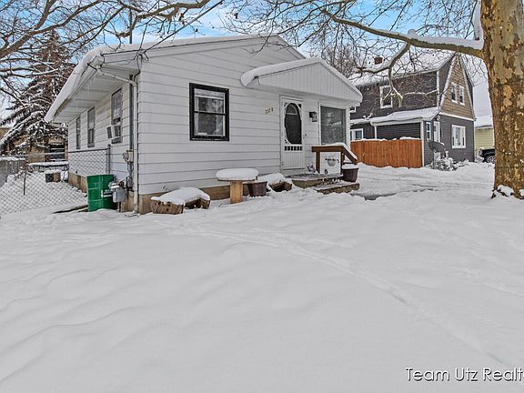 3rd image of 3128 Prospect Ave SE