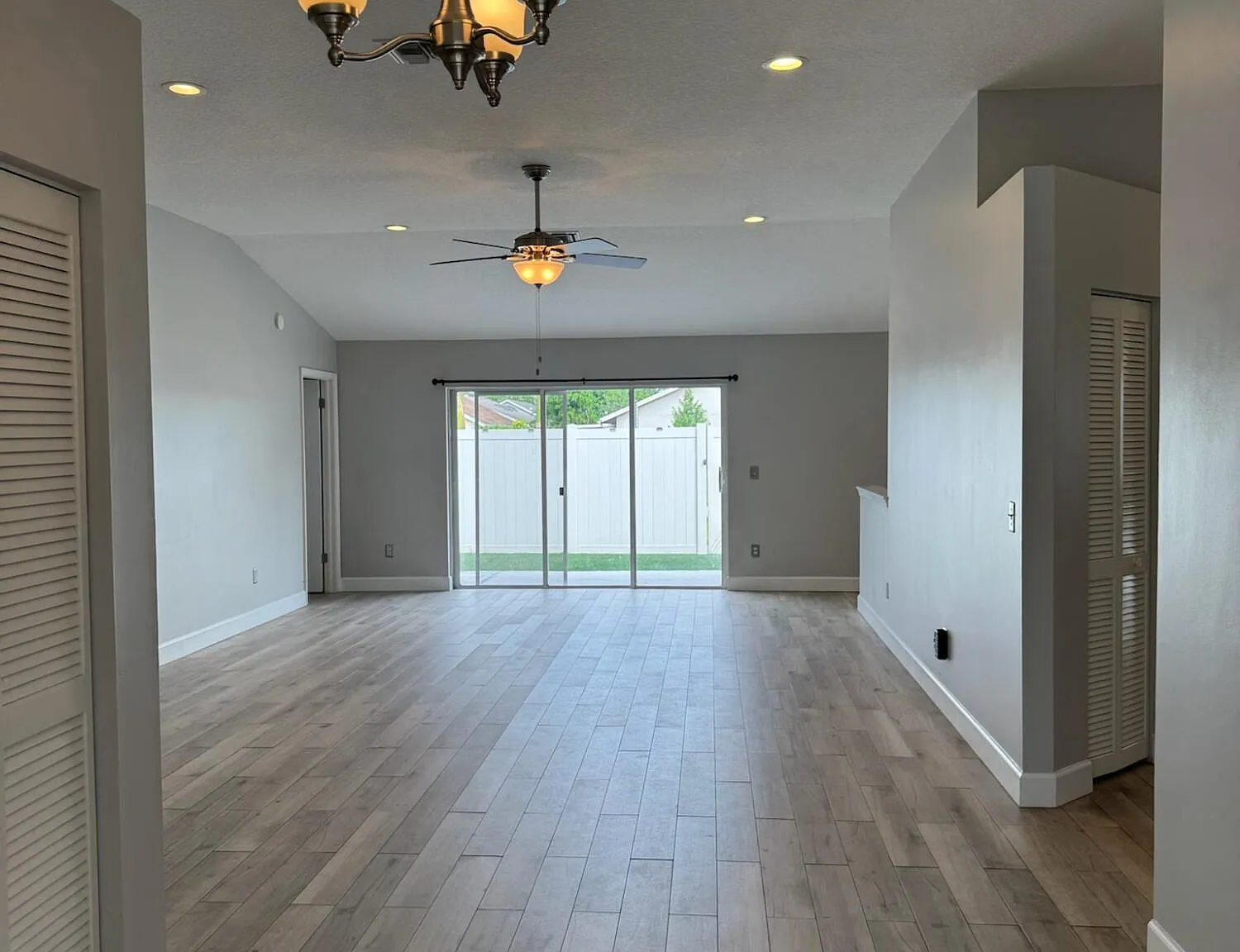 3 bed, 2.0 bath, 1678 sqft, $3,500 — Photo 3