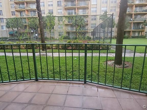 3rd image of 9360 Fontainebleau Blvd APT 109