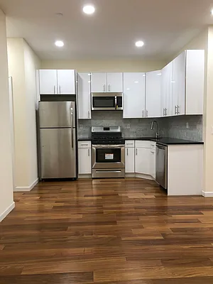 Rented by Richard Macias, LREB | media 5