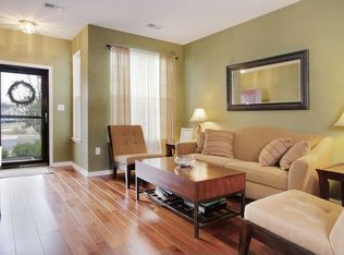 122 Chancellor Dr, Deptford, NJ 08096