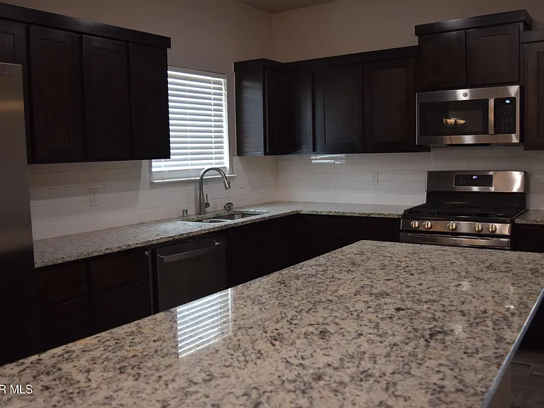 355 Sol Ct — Photo 18
